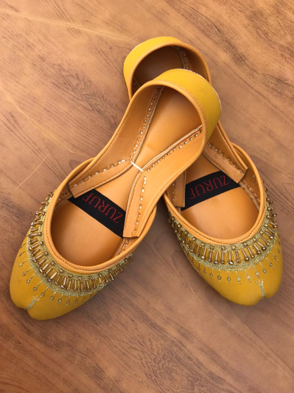 Royal Handmade Leather Khussa – Elegant Traditional Footwear