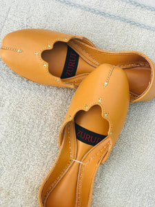 Elegant Handmade Khussa – Pure Leather, Traditional Style