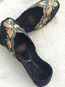 Traditional Handmade Leather Khussa – Ethnic Pakistani Style