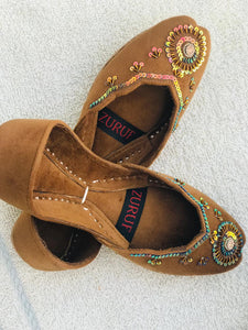Handcrafted Leather Khussa – Ethnic Perfection for Every Occasion