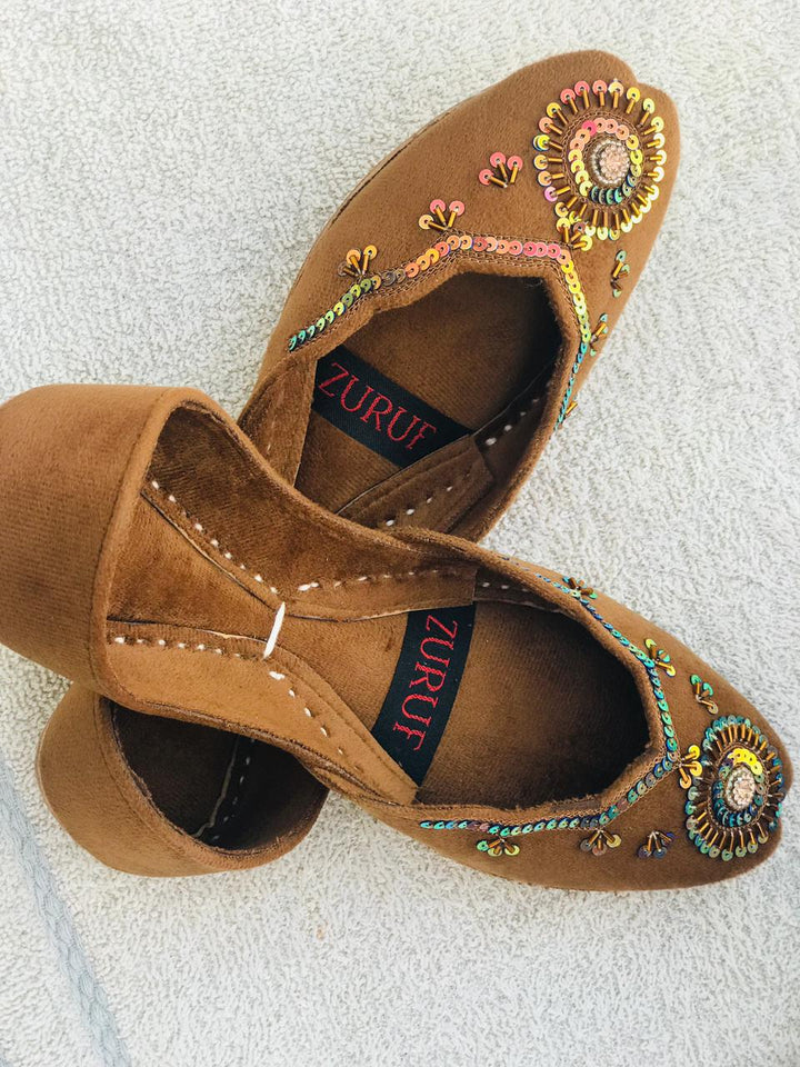 Handcrafted Leather Khussa – Ethnic Perfection for Every Occasion