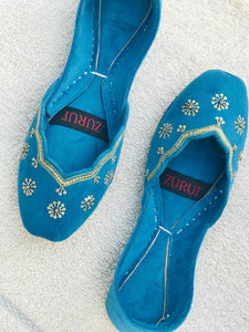 Artisan Made Pure Leather Khussa – Timeless Pakistani Footwear